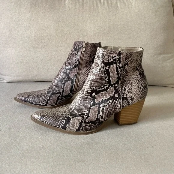 Matisse Shoes Matisse Snakeskin Booties Poshmark